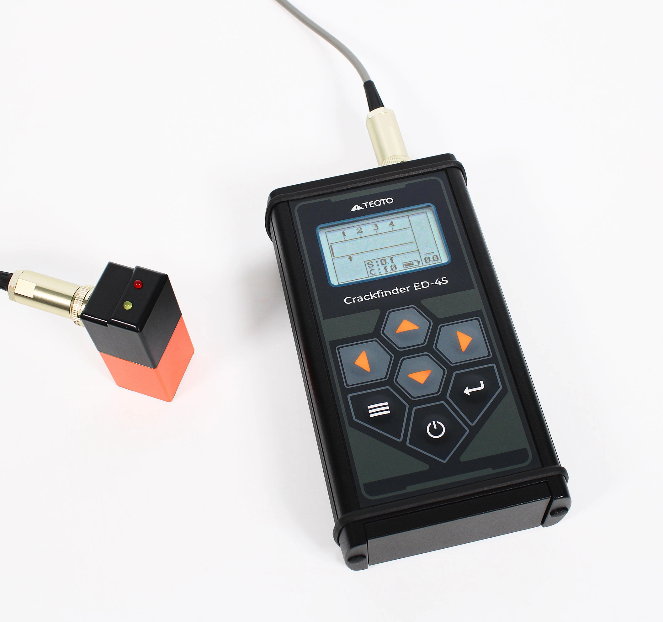 Testing pipeline with ED-45, Eddy-current flaw detector